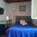 Hotel Tourist House 3*