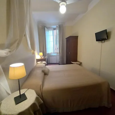 Hotel Tourist House 3*